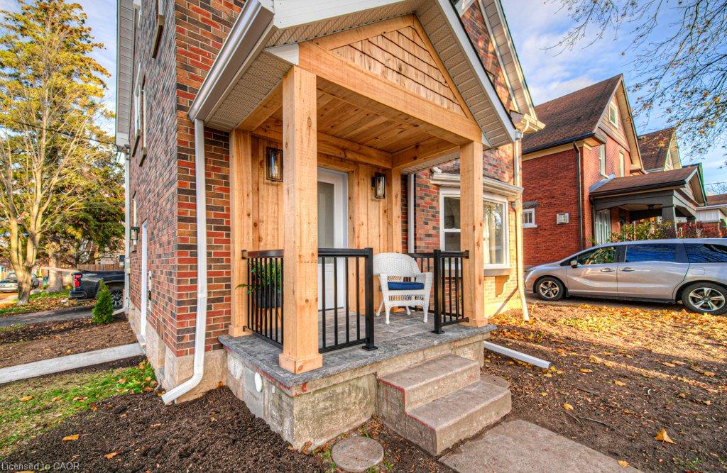 30 Dunbar Road S Property Photo 7