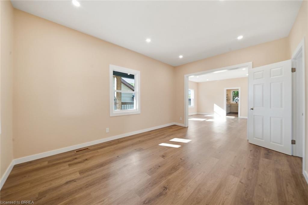 140 Pearl Street Property Photo 12