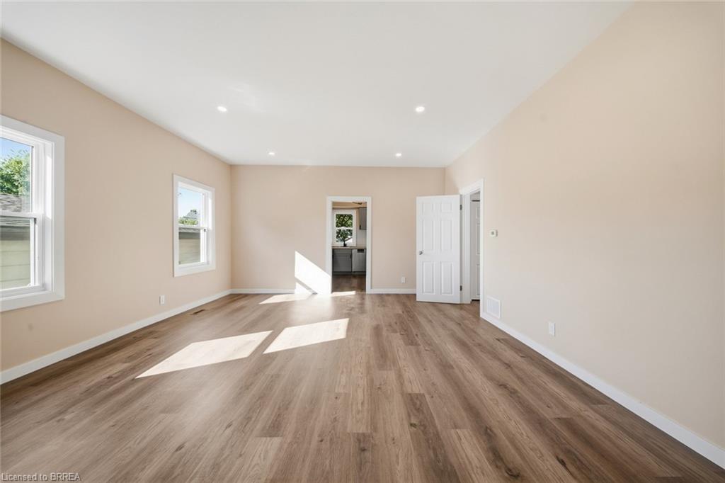 140 Pearl Street Property Photo 13