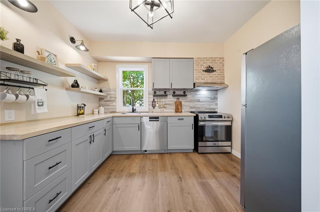 140 Pearl Street Property Photo 16