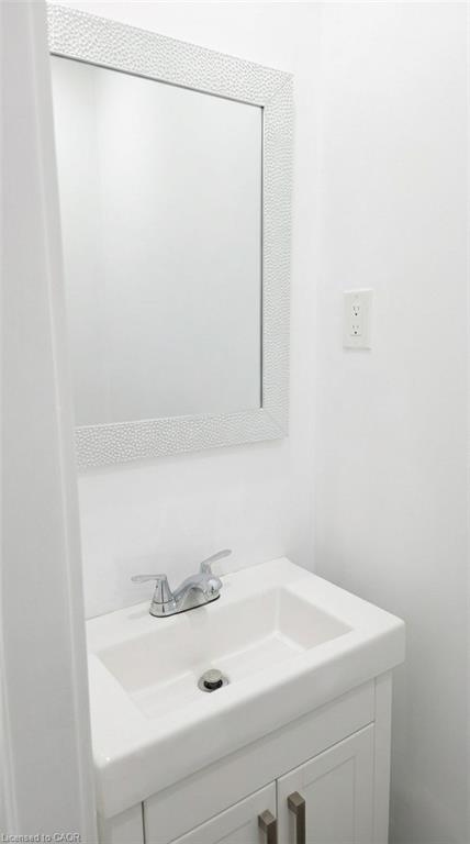 1394 Cannon Street E Property Photo 7