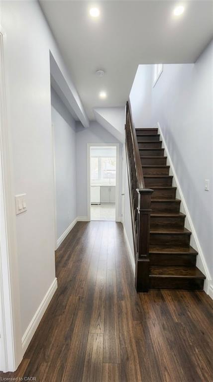 1394 Cannon Street E Property Photo 11