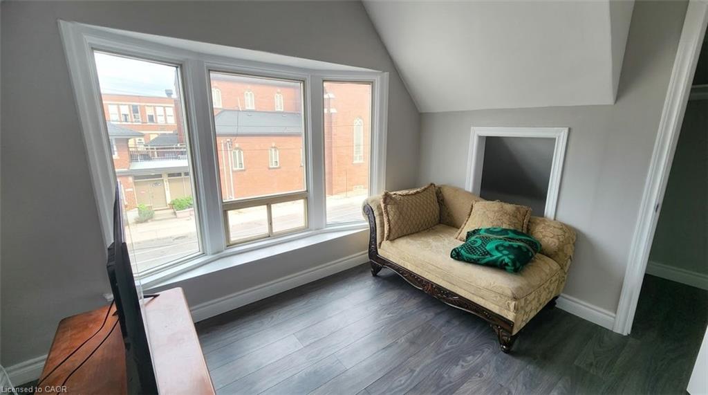 1394 Cannon Street E Property Photo 12
