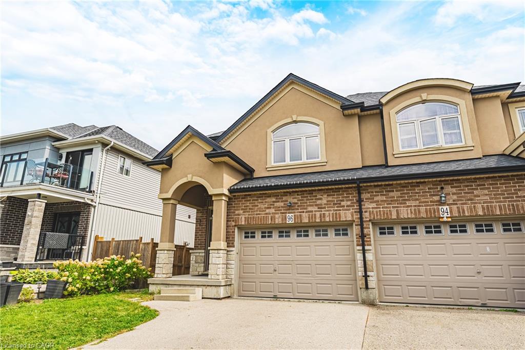 96 Springvalley Crescent Property Photo 1
