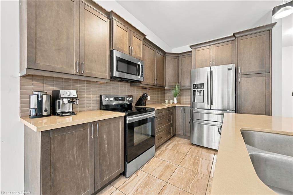 96 Springvalley Crescent Property Photo 10
