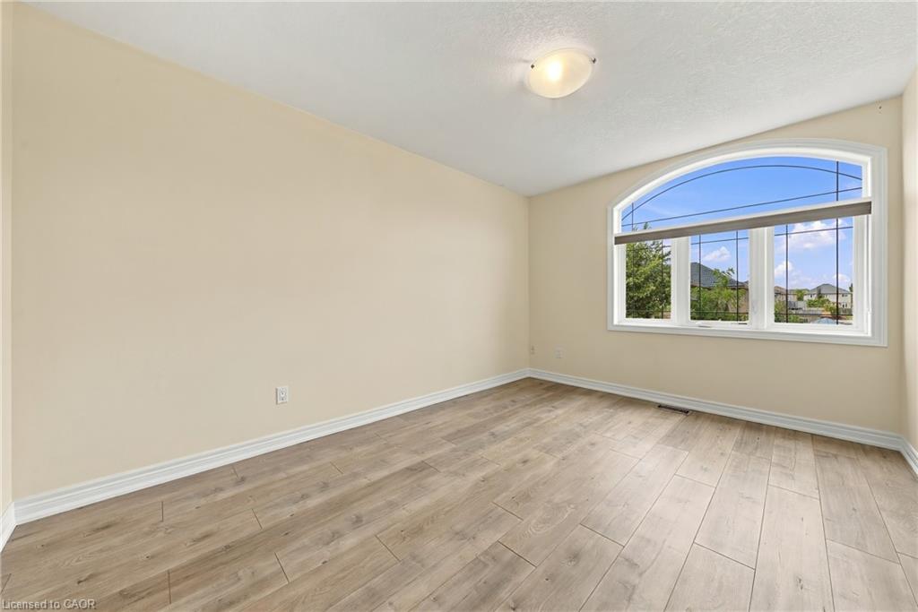 96 Springvalley Crescent Property Photo 27