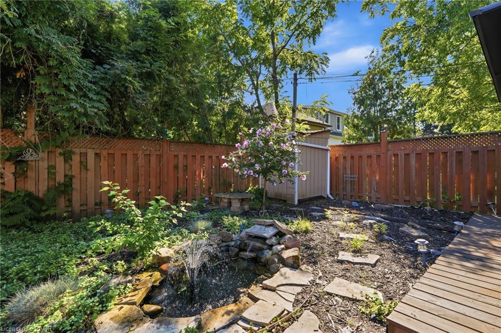146 Ottawa Street S Property Photo 31