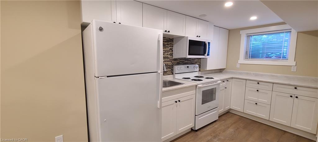 B-120 Elmwood Avenue Property Photo 11