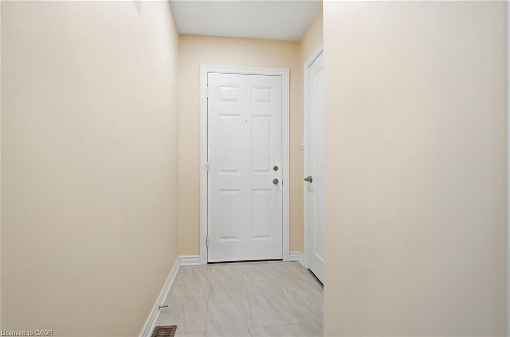 184 Macintosh Drive Property Photo 5