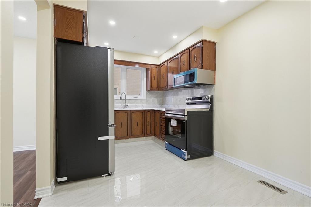 184 Macintosh Drive Property Photo 11