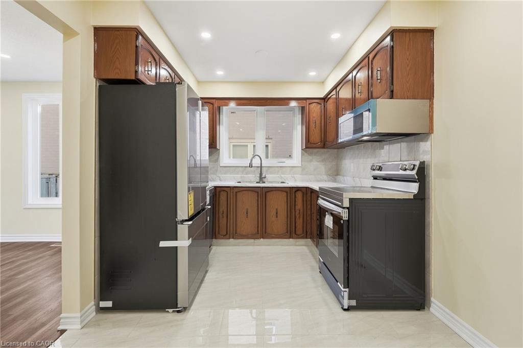 184 Macintosh Drive Property Photo 12