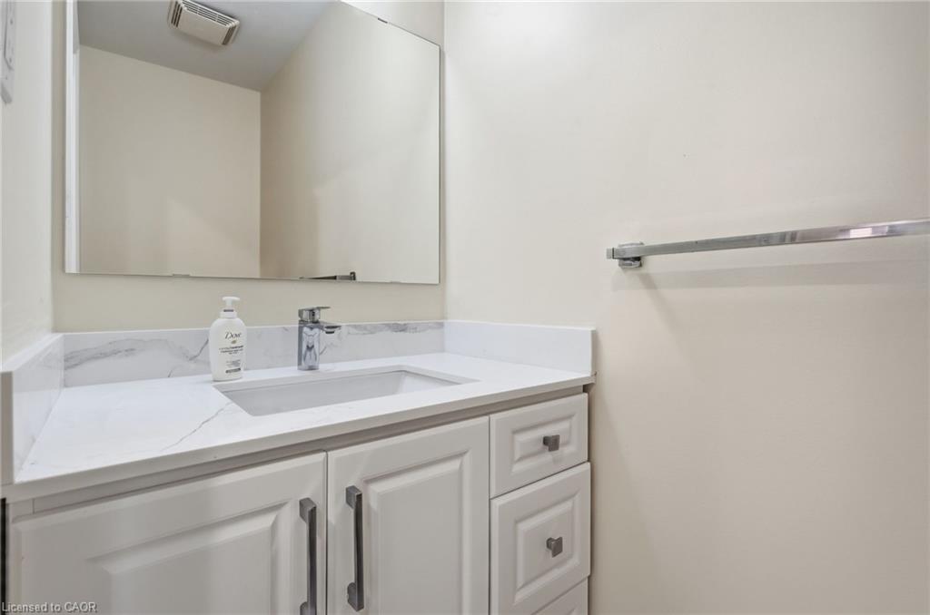 184 Macintosh Drive Property Photo 16