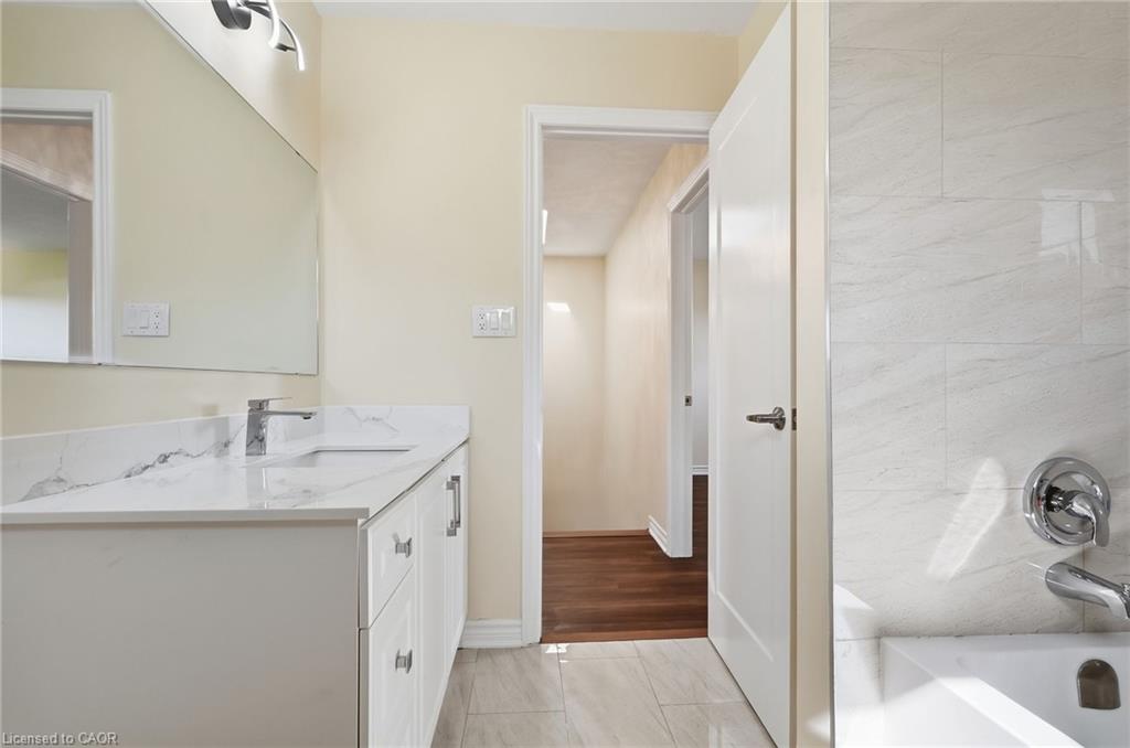 184 Macintosh Drive Property Photo 35