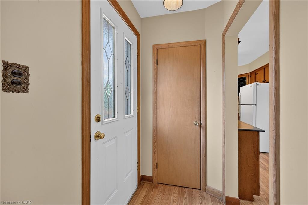 390 East 37th Street Property Photo 4