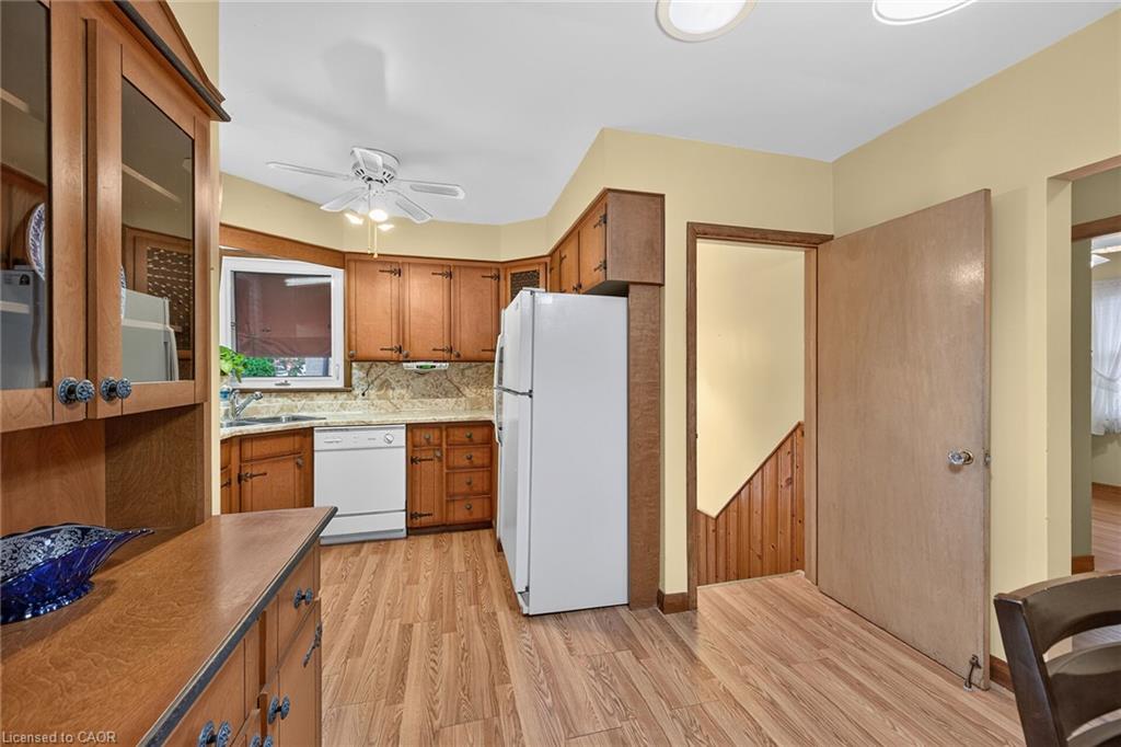 390 East 37th Street Property Photo 13