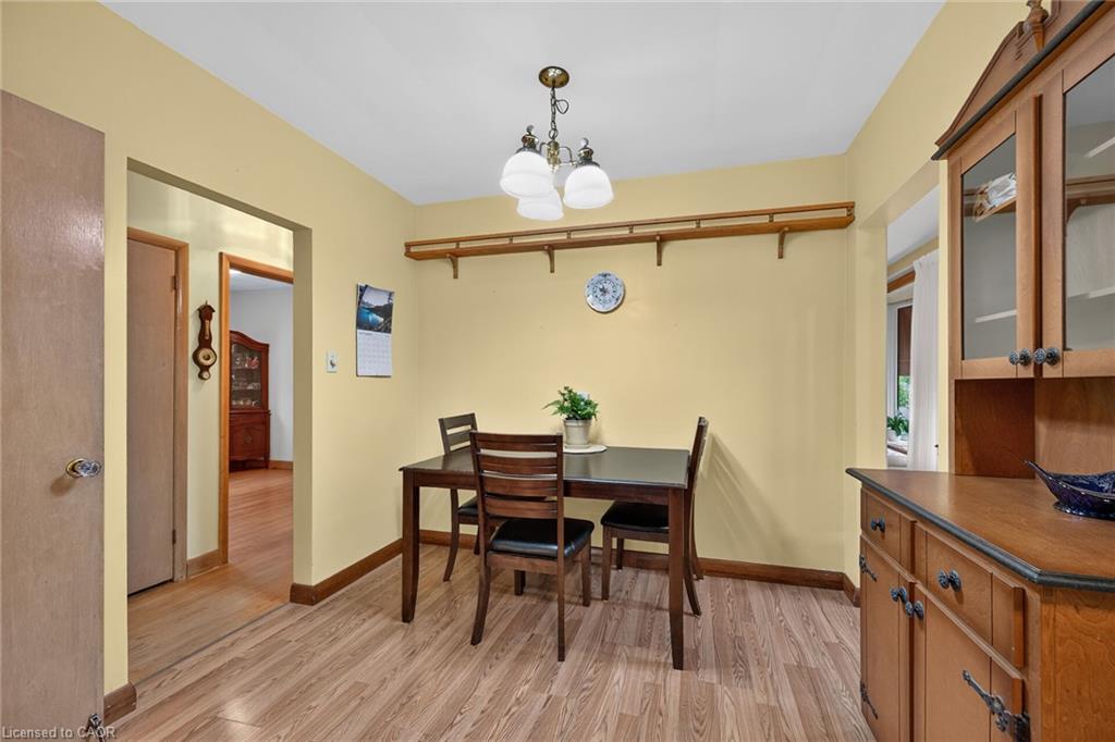 390 East 37th Street Property Photo 18