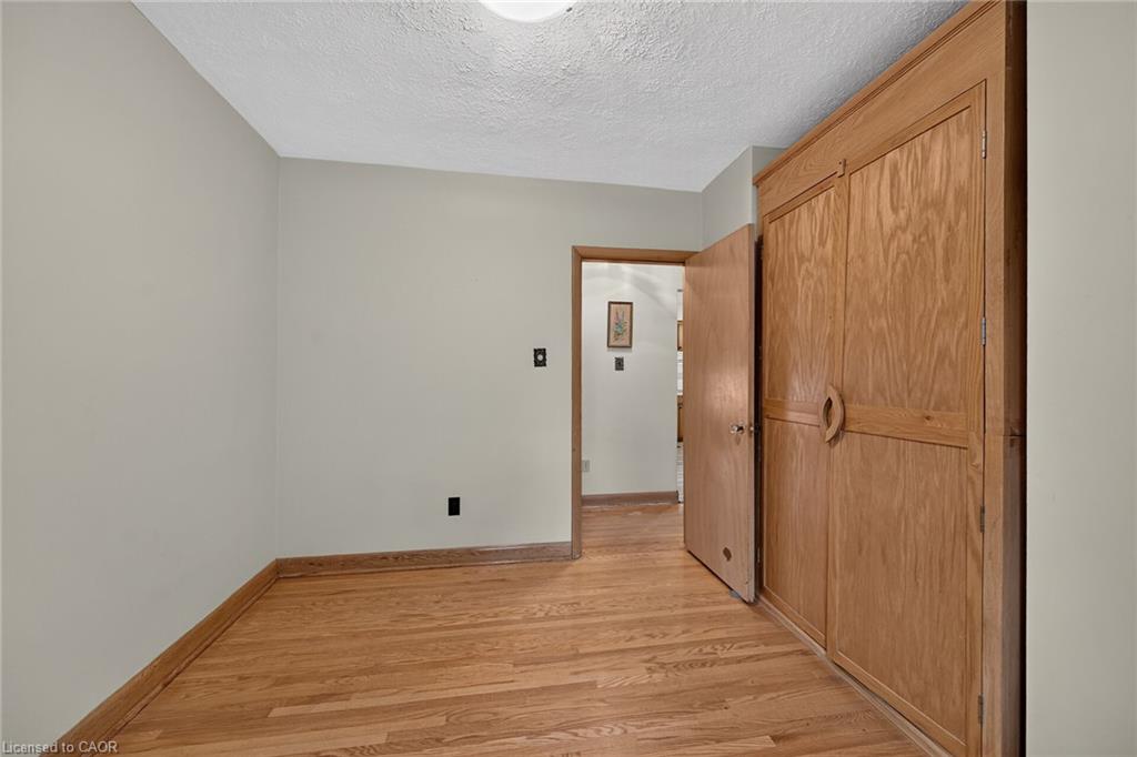 390 East 37th Street Property Photo 23