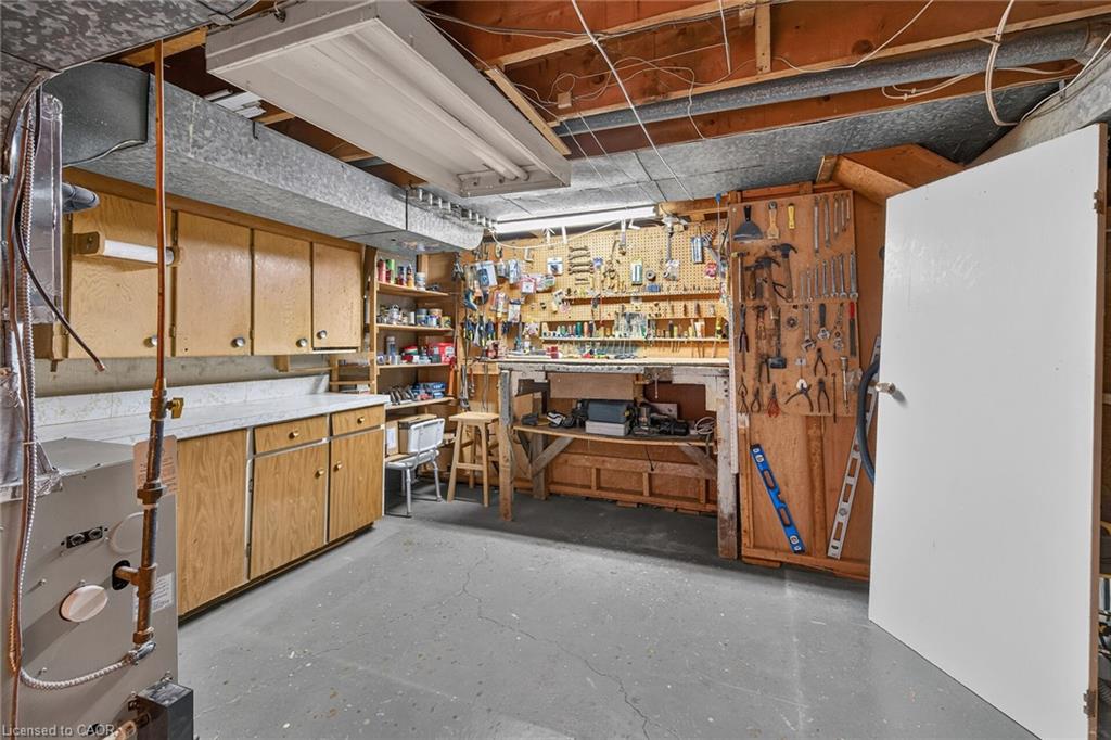 390 East 37th Street Property Photo 35