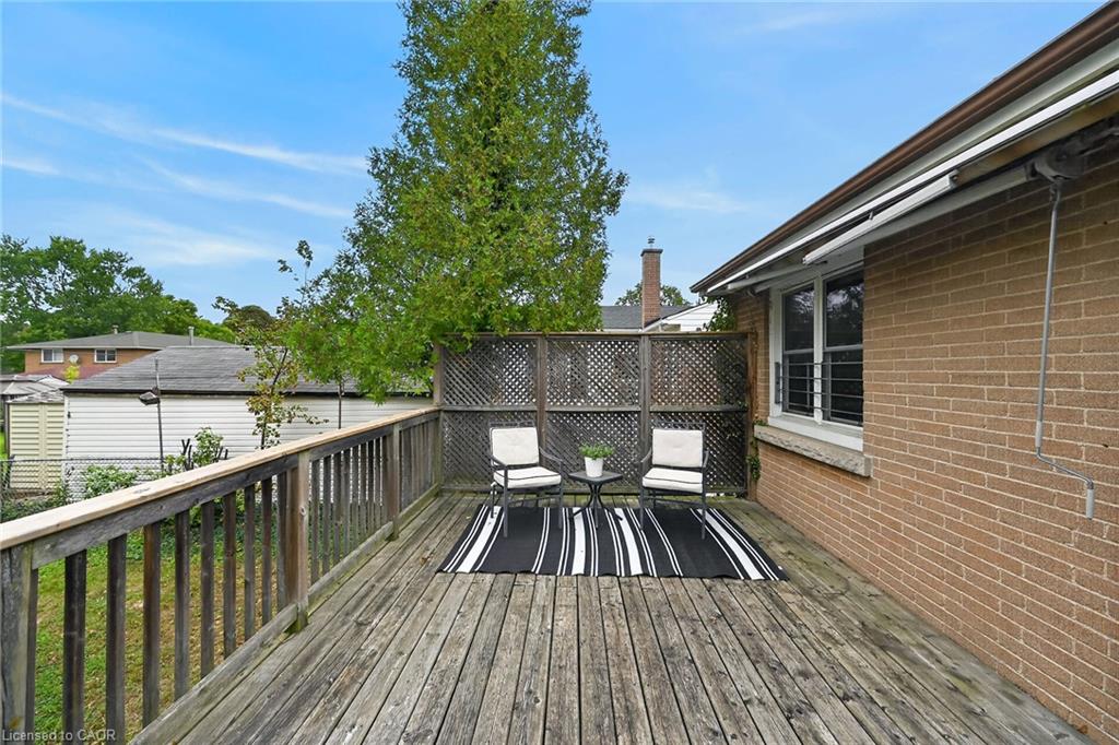 390 East 37th Street Property Photo 38