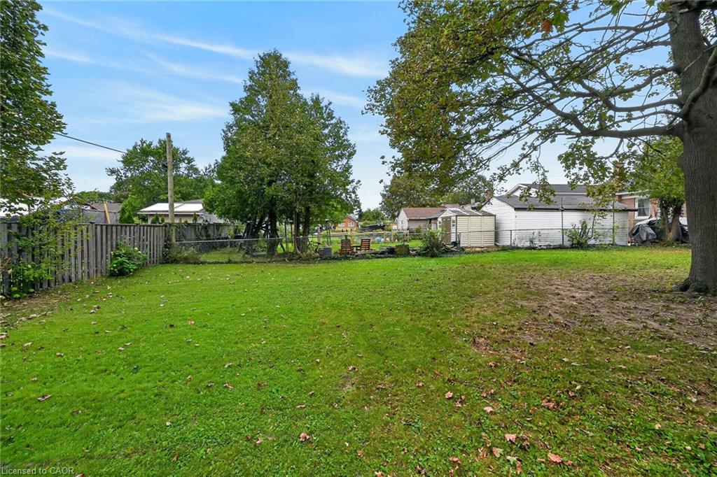 390 East 37th Street Property Photo 42