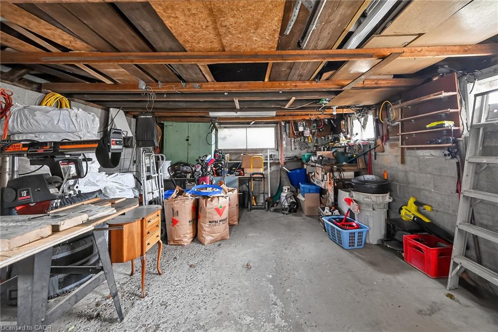 390 East 37th Street Property Photo 47
