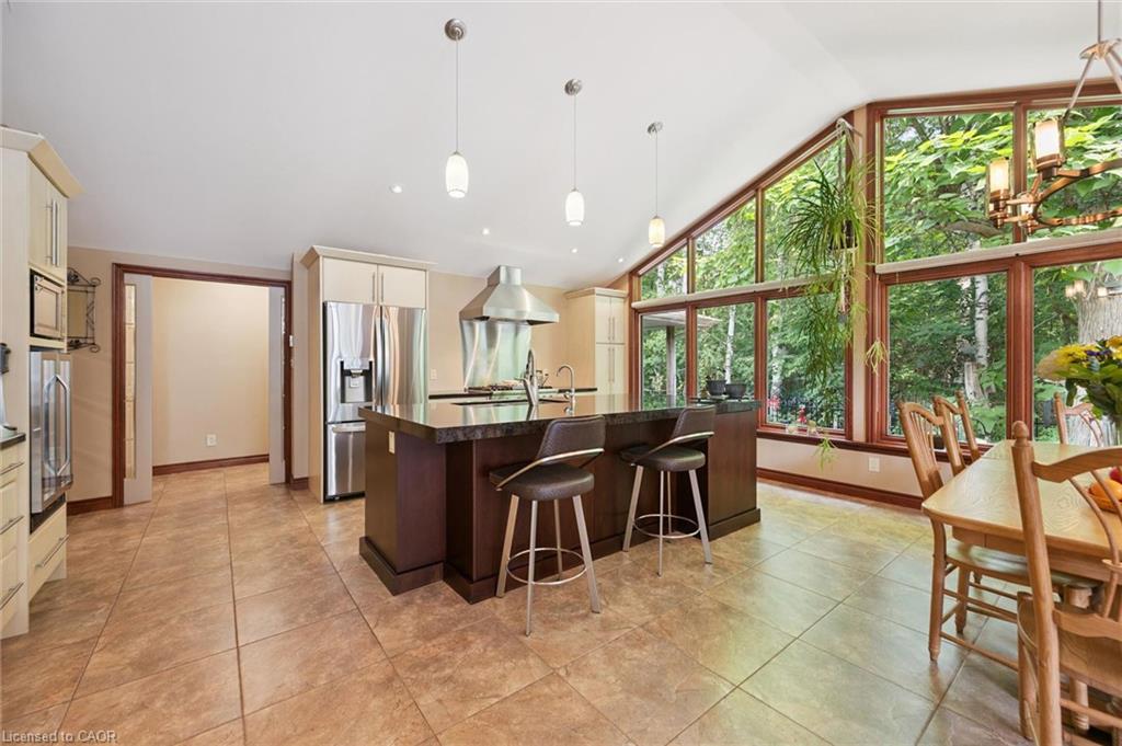 410 Avenue Road Property Photo 8