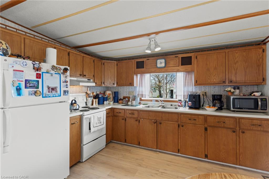 347-3033 Townline Road Property Photo 8