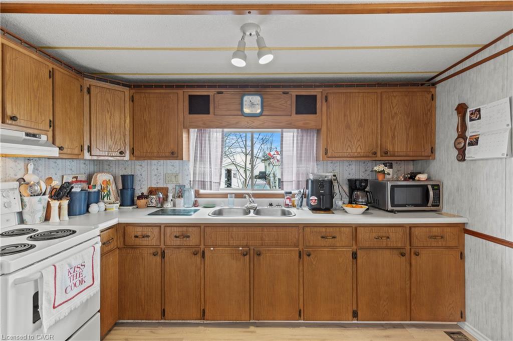 347-3033 Townline Road Property Photo 10