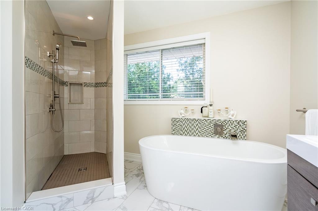 2159 Britannia Road Property Photo 23