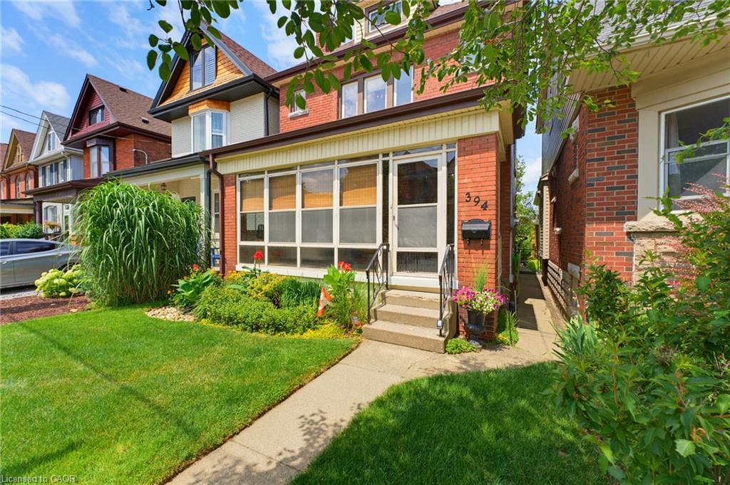 394 Charlton Avenue W Property Photo 2