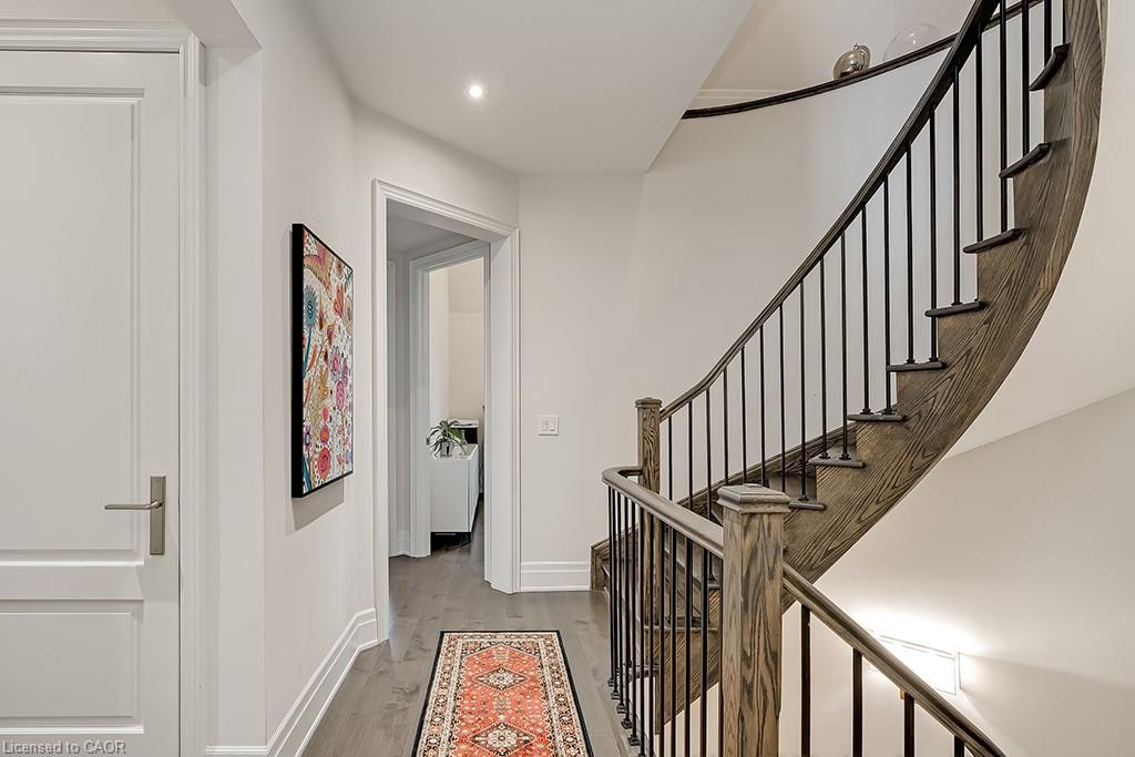 210 Dorval Drive Property Photo 26