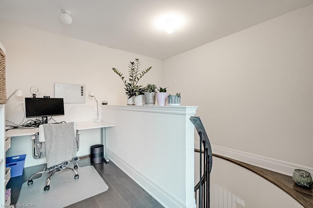 210 Dorval Drive Property Photo 38