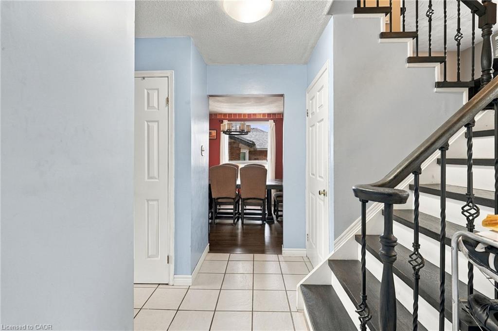 23 Desantis Court Property Photo 7