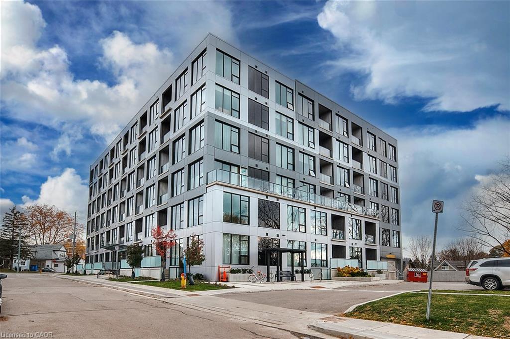 112-690 King Street W Property Photo 36
