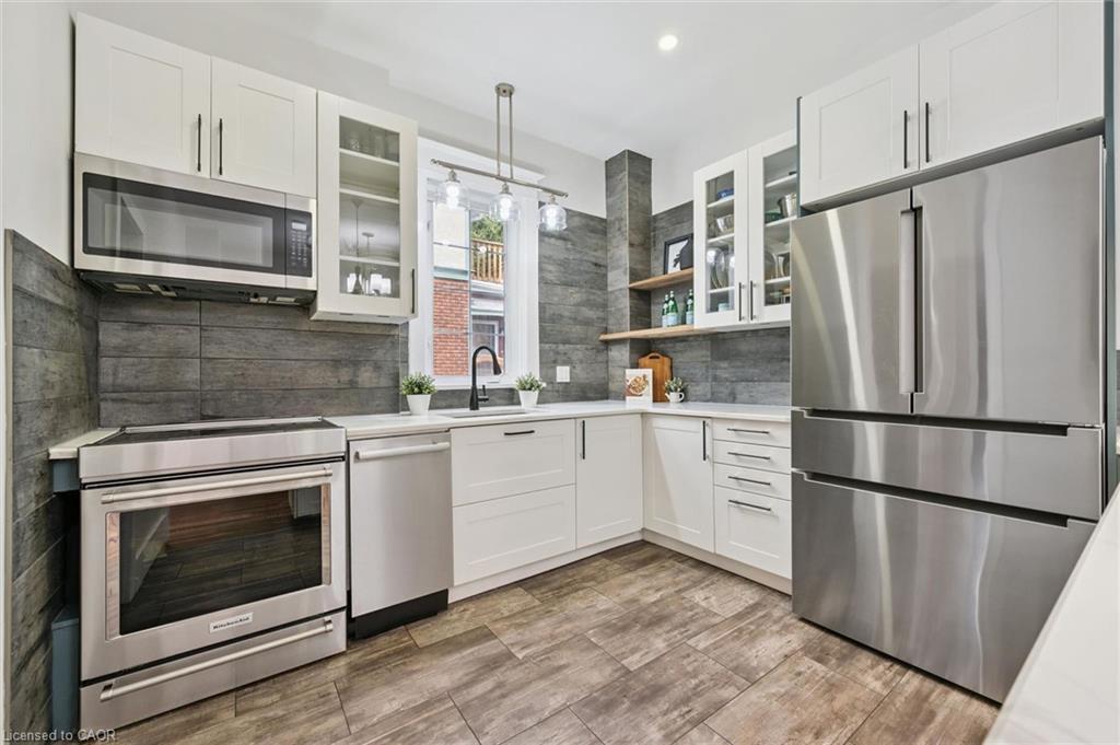 54 Willow Street Property Photo 12