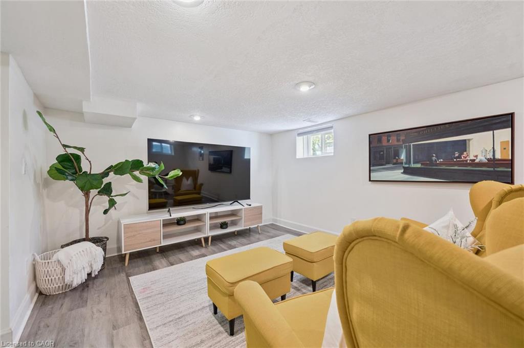 54 Willow Street Property Photo 35