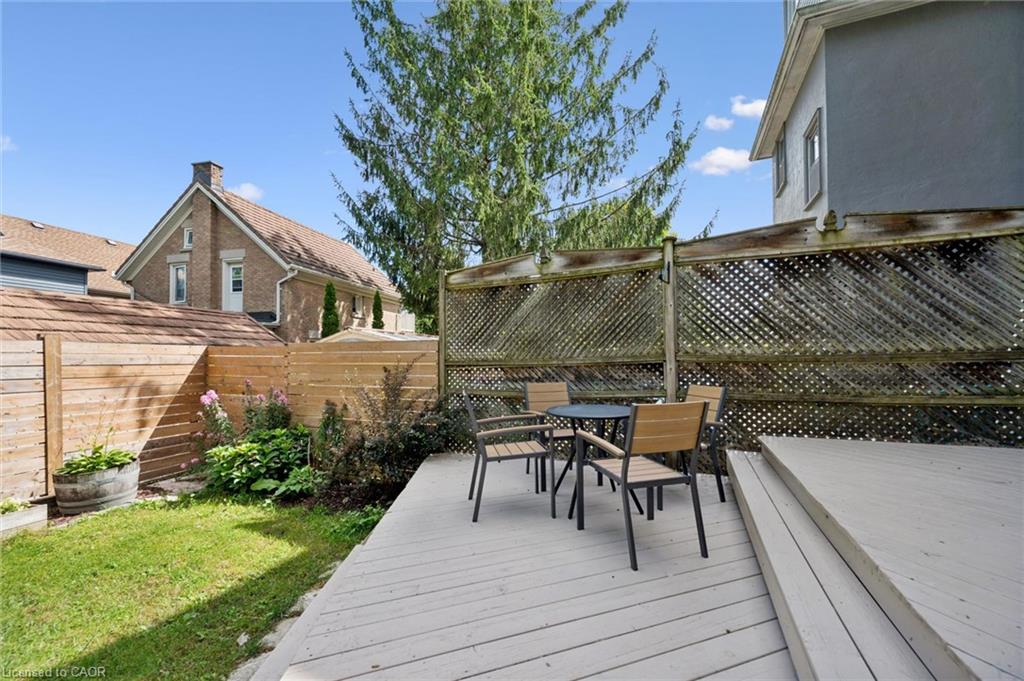 54 Willow Street Property Photo 39