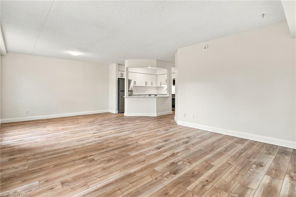 13-3085 Kingsway Drive Property Photo 15