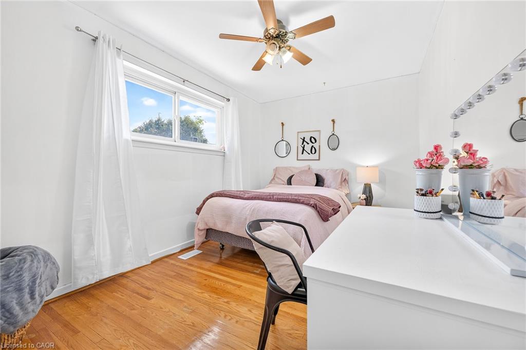 1308 Redbank Crescent Property Photo 16