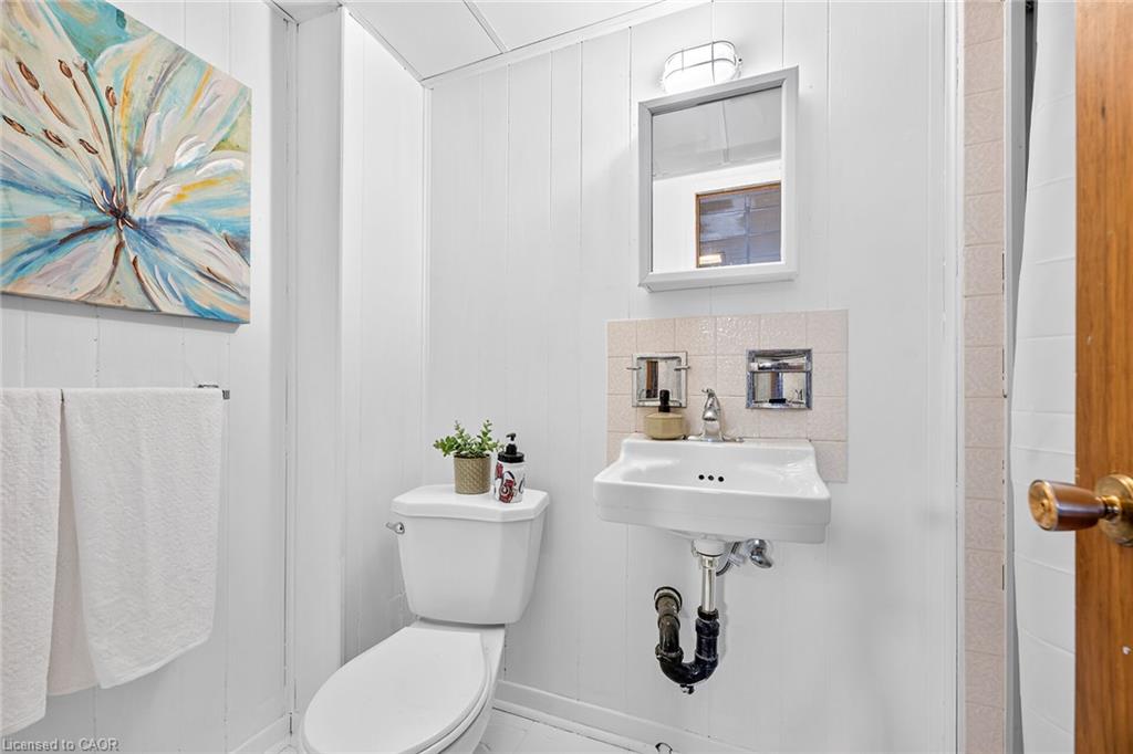 1308 Redbank Crescent Property Photo 20