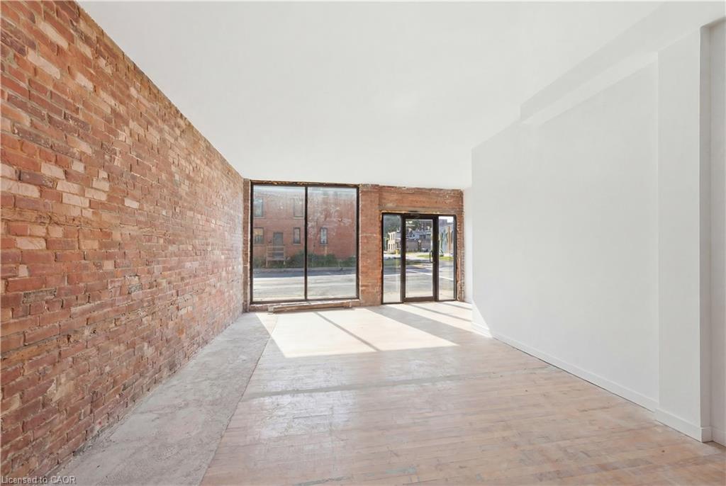45 Wellington Street N Property Photo 5