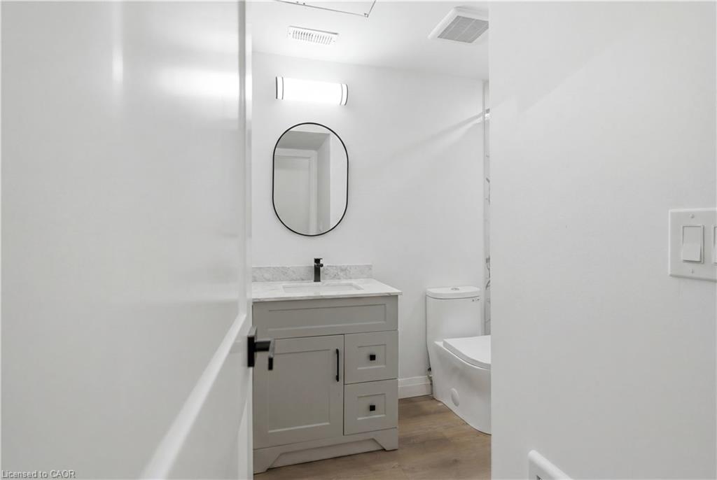 45 Wellington Street N Property Photo 17