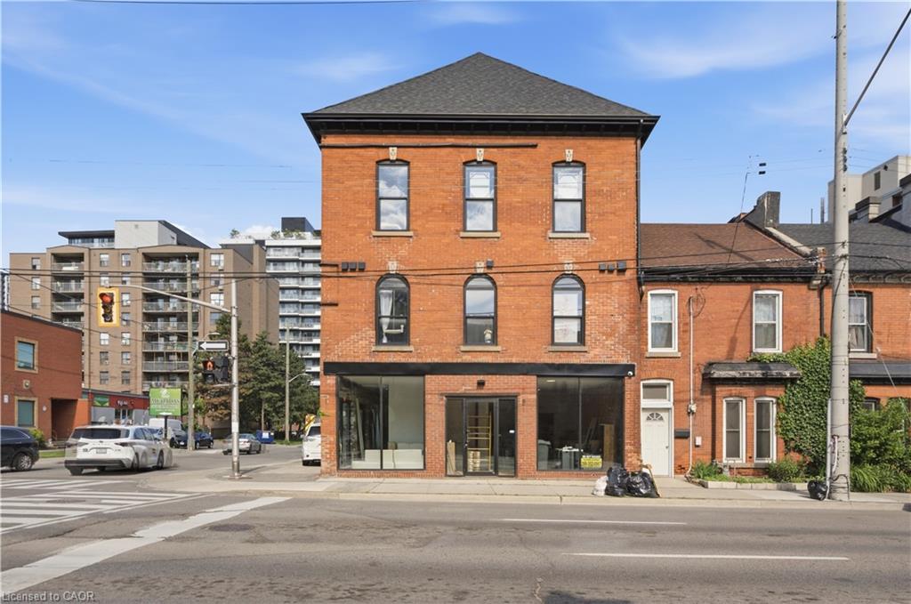 45 Wellington Street N Property Photo 1