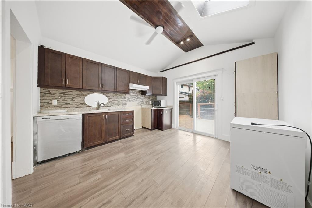 1082 Cannon Street E Property Photo 9