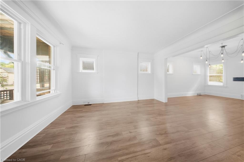 1082 Cannon Street E Property Photo 10