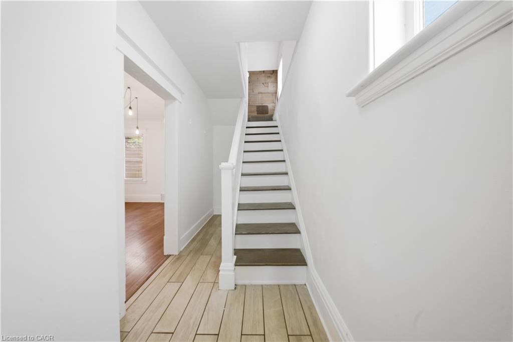 1082 Cannon Street E Property Photo 12