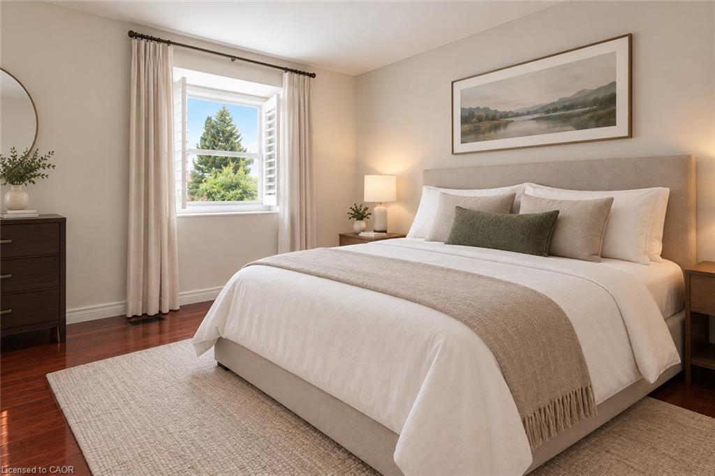 21 Tinatawa Court Property Photo 18