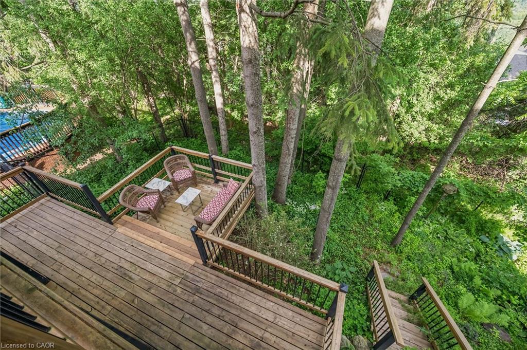 21 Tinatawa Court Property Photo 33