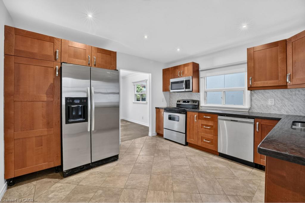 1024 Roosevelt Road Property Photo 12