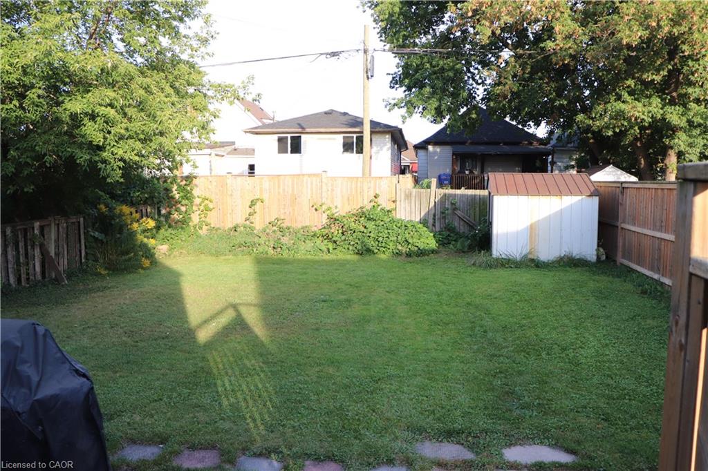 348 Weir Street N Property Photo 4